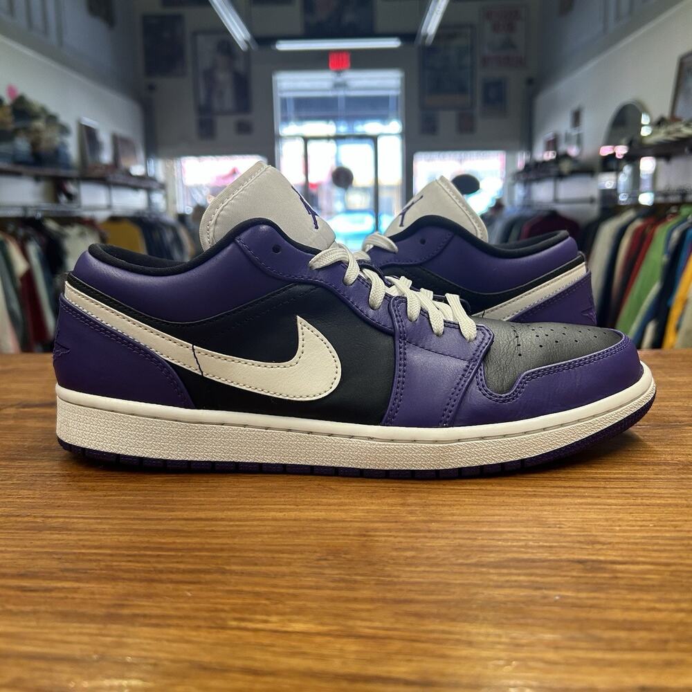 Size 10 - Air Jordan 1 Low Court Purple Lightly Used